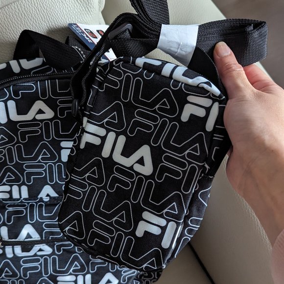 🖤 Fila 2 in 1 Backpack with Cross Body Side Bag. - Picture 5 of 7